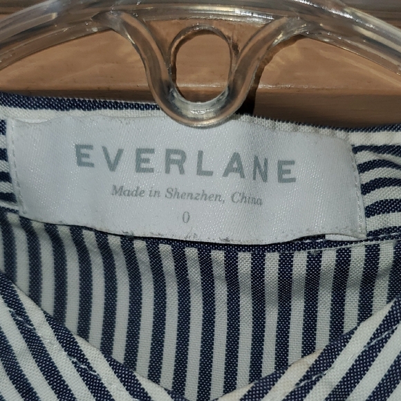 Everlane Striped Navy and White Women's Button Down Shirt - Picture 2 of 5